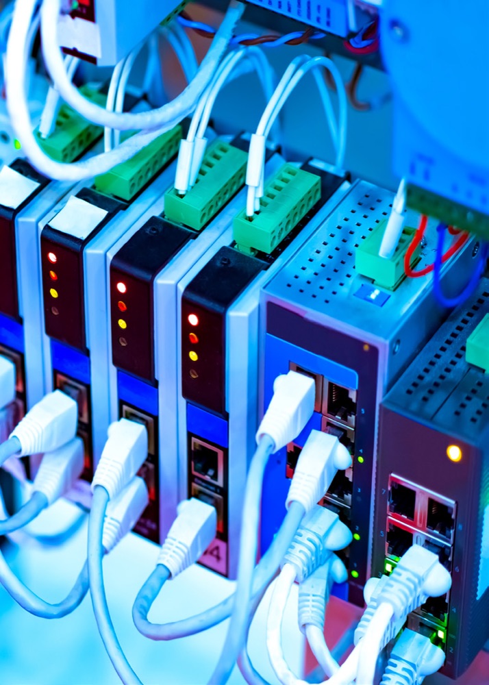 Switches y cableado de red industrial